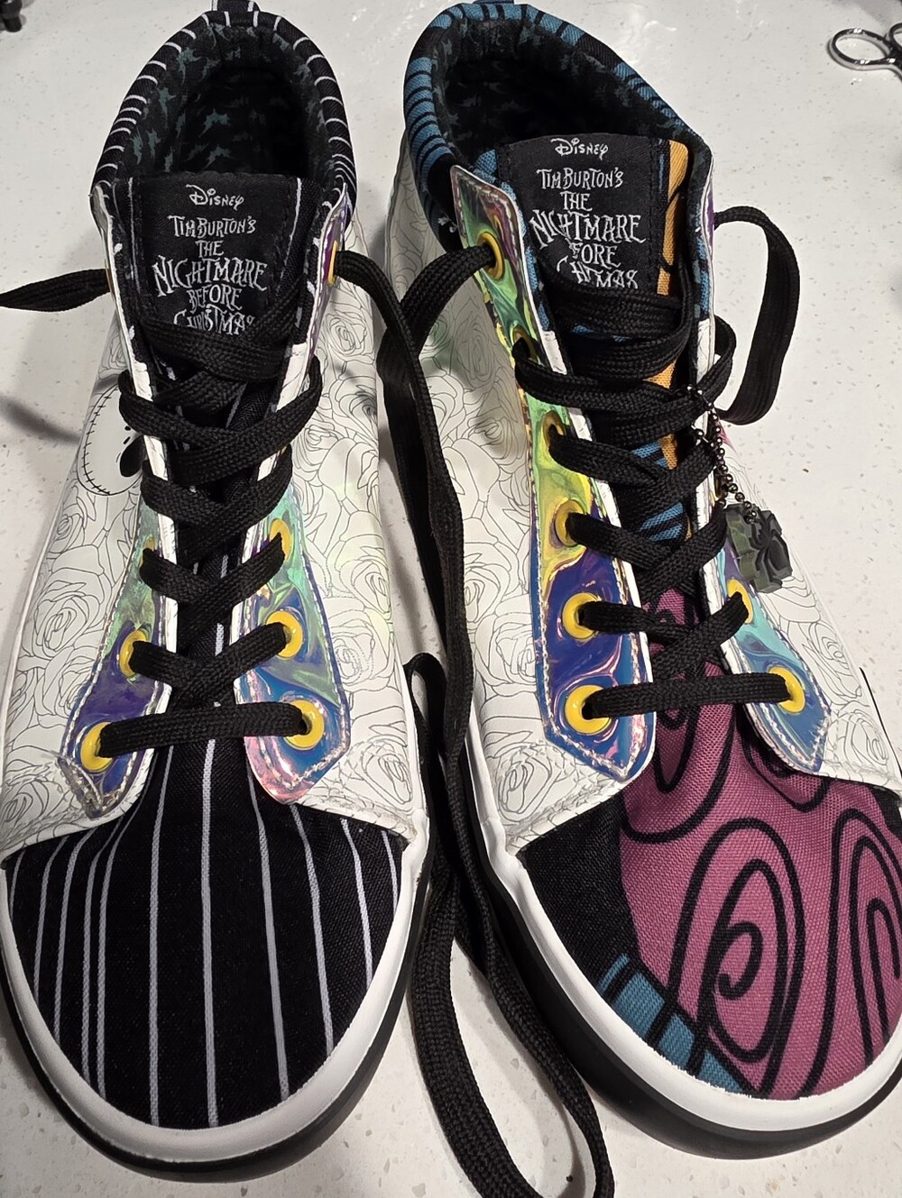 Disney's The Nightmare Before Christmas Multicolor High-Top Sneakers Sz 9 Ex Con